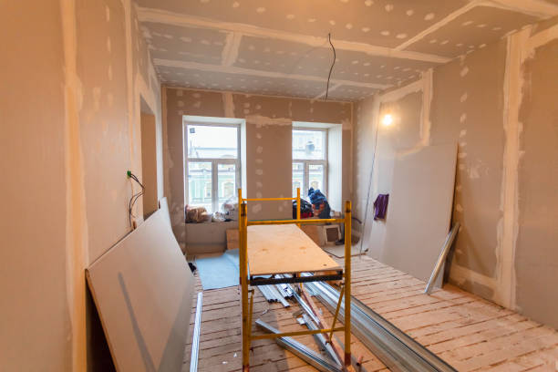 Asbestos and Lead Testing During Mold Inspection in Choctaw, OK